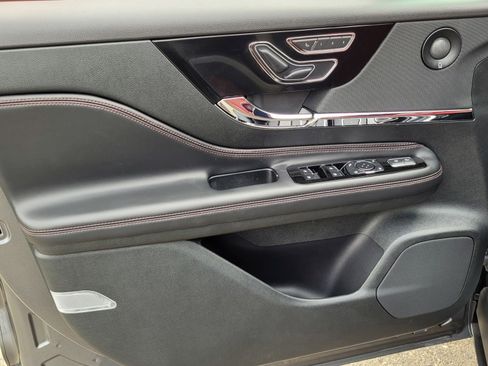 New 2025 Lincoln Corsair Reserve w/ Equipment Group 202A image 10