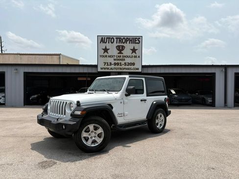 Used 2020 Jeep Wrangler Sport AWD/4WD image 1