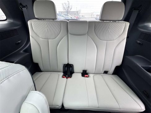 Used 2024 Hyundai Palisade Calligraphy image 21