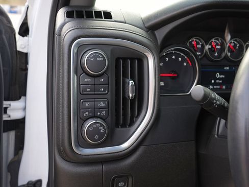 Used 2022 Chevrolet Silverado 1500 LT Trail Boss w/ Bed Protection Package AWD/4WD image 17