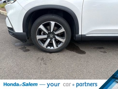 Used 2023 Honda Pilot Touring image 8
