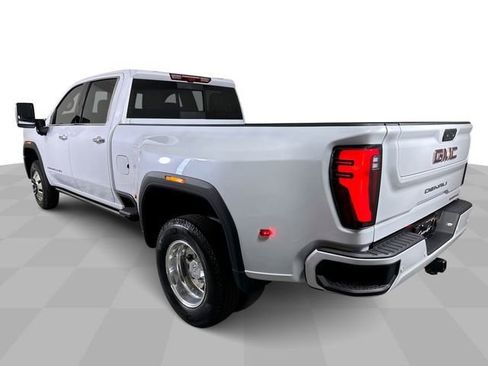 New 2026 GMC Sierra 3500 Denali w/ Denali Reserve Package AWD/4WD image 7