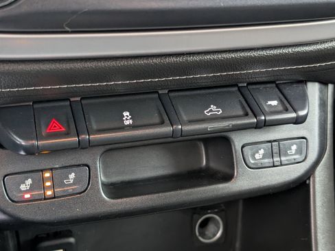 Used 2018 GMC Canyon SLE w/ SLE Convenience Package image 20