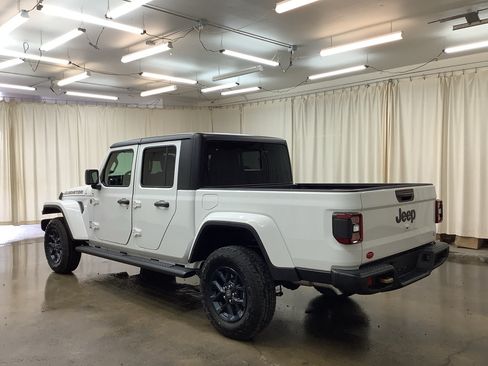 New 2026 Jeep Gladiator Mojave AWD/4WD image 8