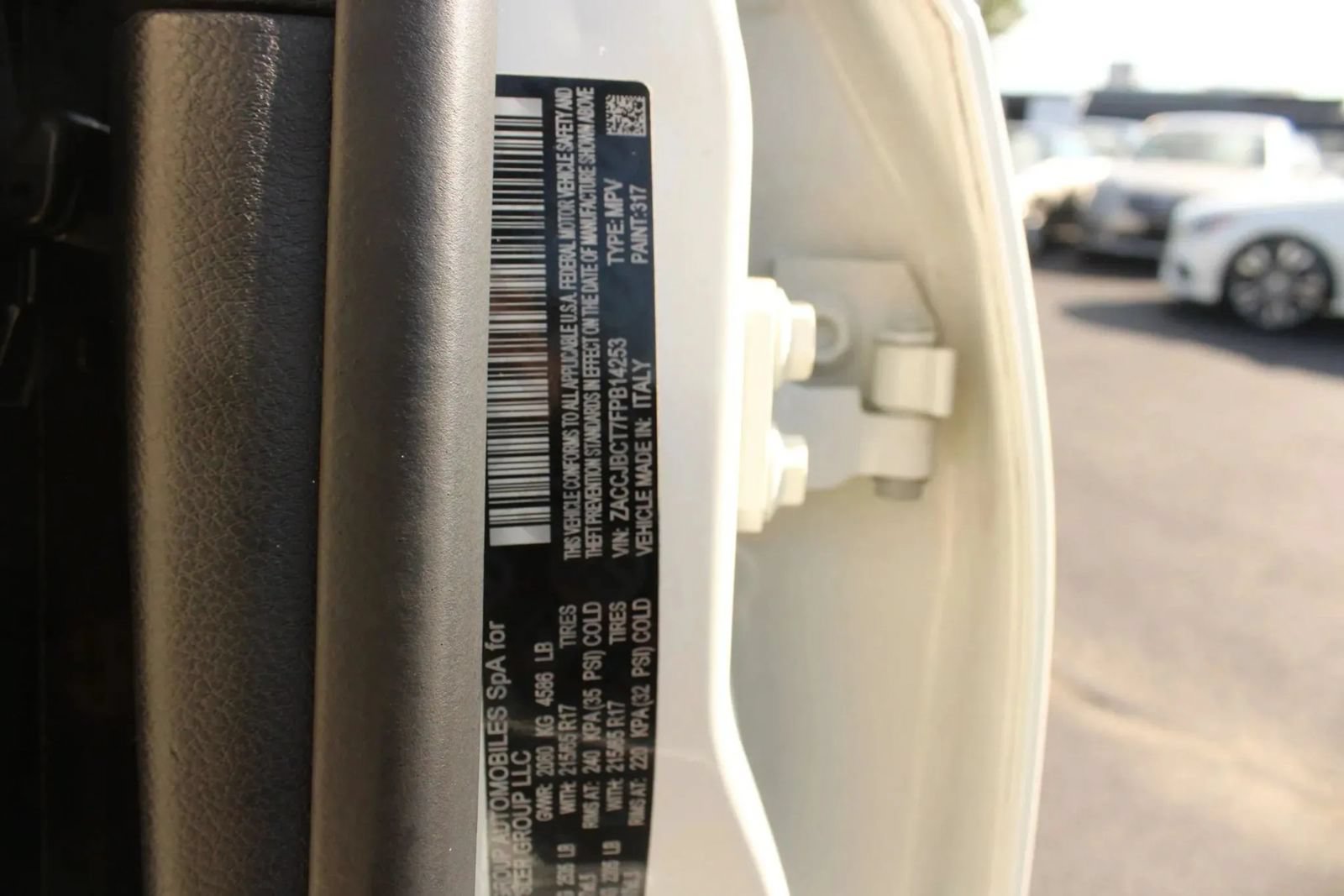Used 2015 Jeep Renegade Trailhawk AWD/4WD image 29