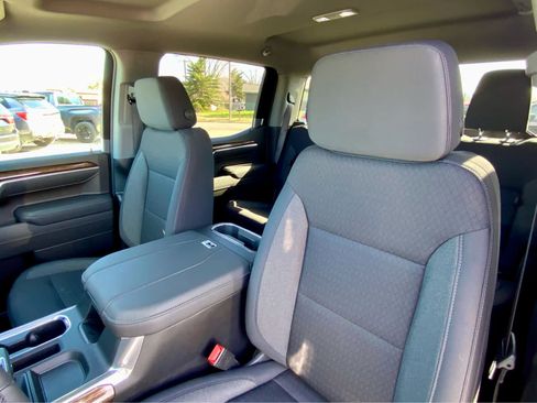 New 2026 GMC Sierra 1500 Elevation image 29