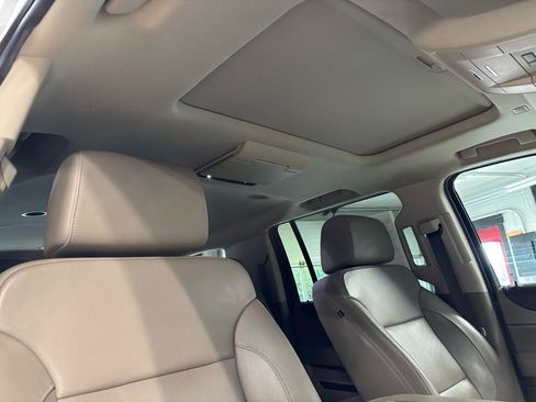 Used 2020 GMC Yukon XL SLT w/ Open Road Package AWD/4WD image 14