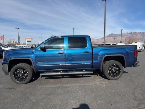 Used 2018 GMC Sierra 1500 SLT w/ SLT Premium Package image 10