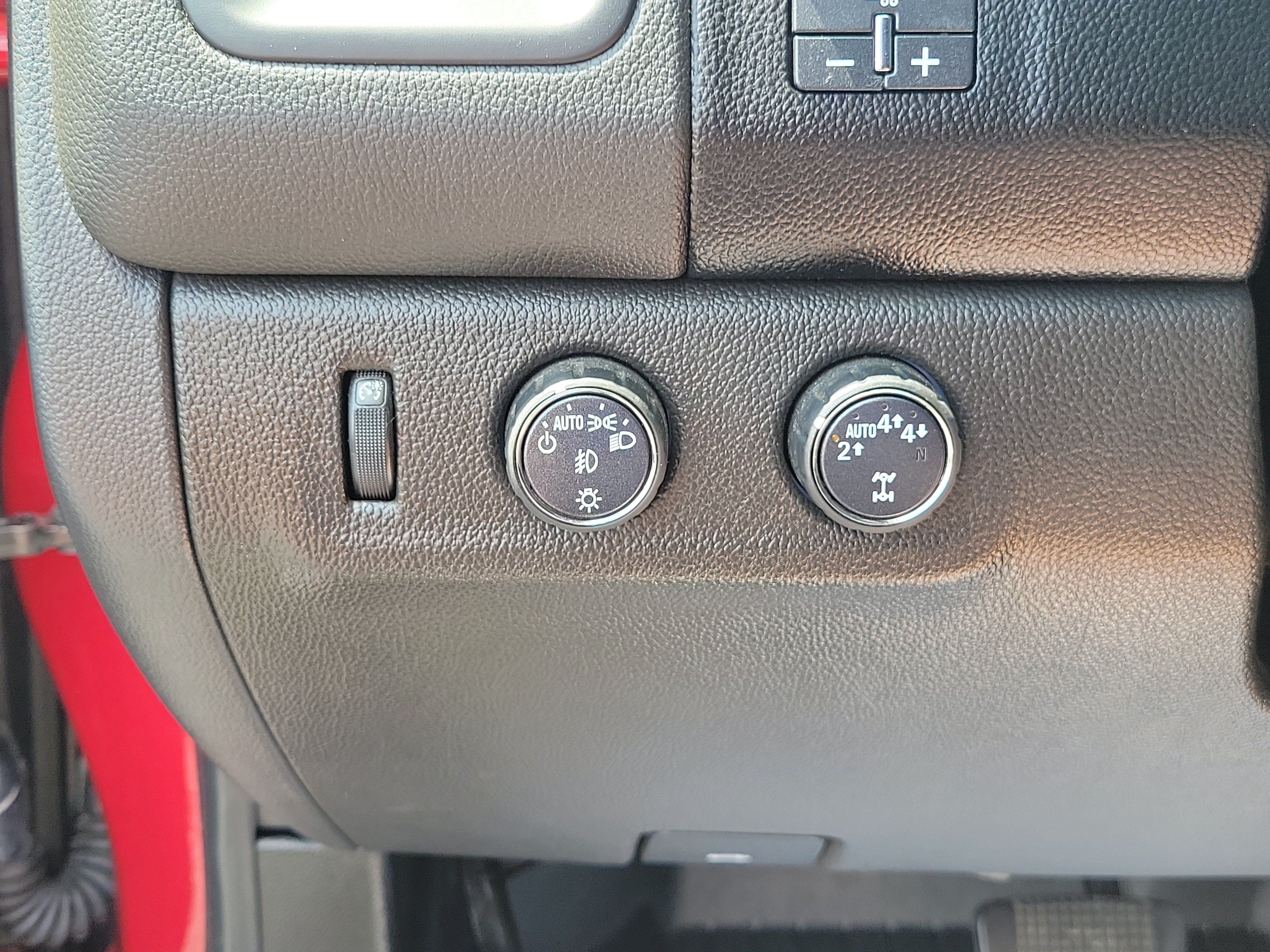 Used 2019 Chevrolet Colorado LT w/ LT Convenience Package AWD/4WD image 20