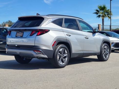 New 2026 Hyundai Tucson SEL image 2