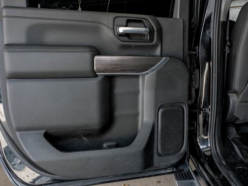 Used 2020 Chevrolet Silverado 2500 LTZ w/ LTZ Texas Edition image 43