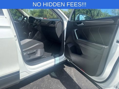 Used 2023 Volkswagen Tiguan SE image 12