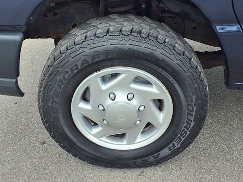 Used 2011 Ford E-250 and Econoline 250 Extended w/ PWR Group image 26