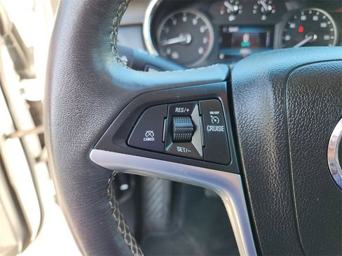 Used 2021 Buick Encore Preferred image 24