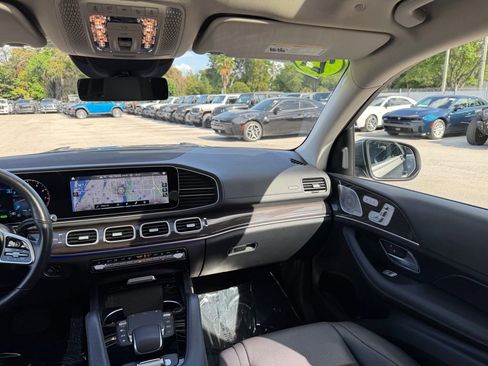 Used 2021 Mercedes-Benz GLS 450 4MATIC image 41