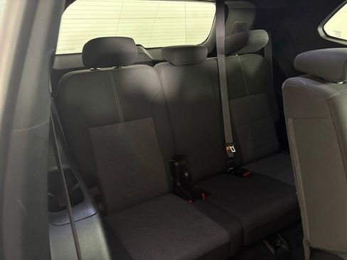 Used 2025 GMC Acadia Elevation image 42