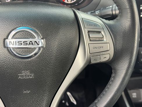 Used 2015 Nissan Altima 2.5 SV image 21