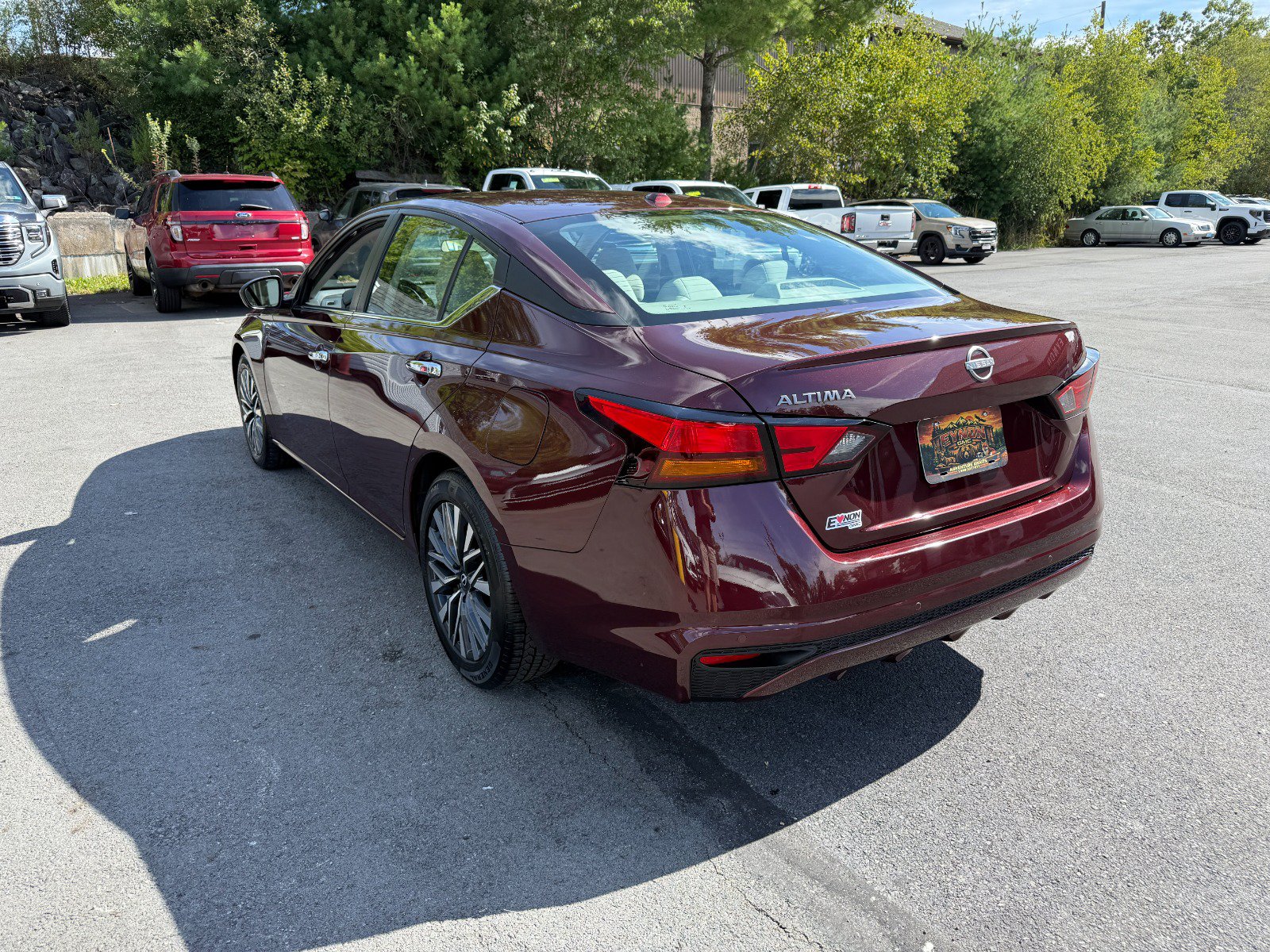 Used 2025 Nissan Altima 2.5 SV FWD image 3