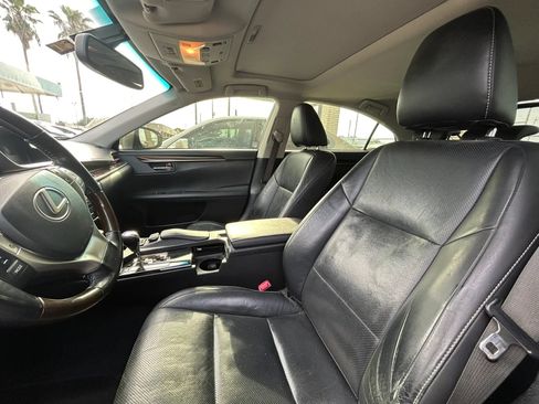 Used 2015 Lexus ES 350 w/ Luxury Package FWD image 4