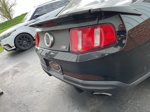 Used 2012 Ford Mustang GT Premium RWD image 6