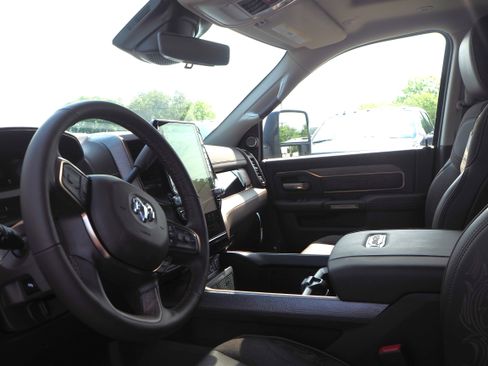 New 2025 RAM 2500 Limited image 15