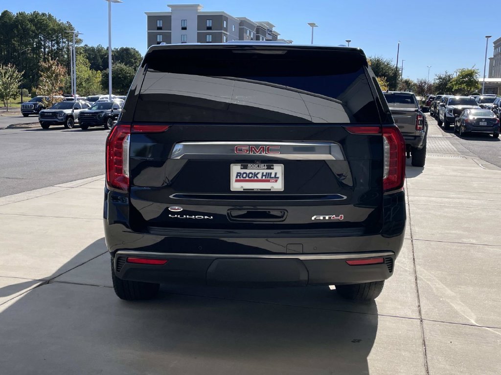 Used 2024 GMC Yukon AT4 w/ Technology Package AWD/4WD image 3