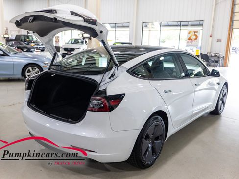 Used 2023 Tesla Model 3 Standard Range image 16