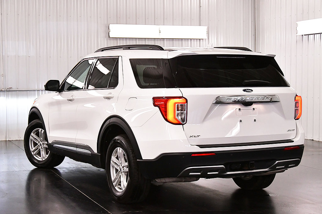 Used 2024 Ford Explorer XLT w/ Equipment Group 202A AWD/4WD image 5