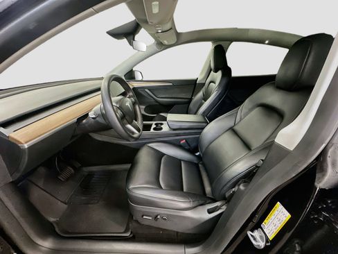 Used 2024 Tesla Model Y Long Range AWD/4WD image 13
