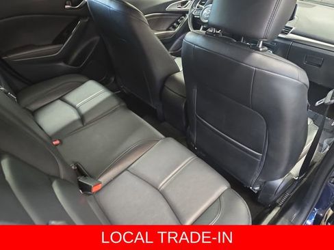 Used 2018 MAZDA MAZDA3 Touring image 12