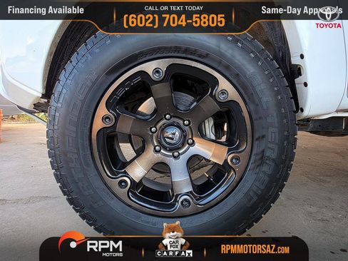 Used 2015 Toyota Tacoma PreRunner w/ SR5 Package image 33
