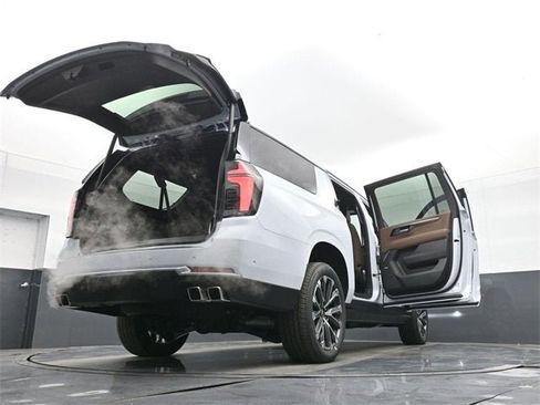 New 2026 Chevrolet Suburban High Country image 60