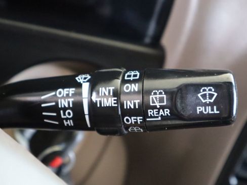 Used 2000 Toyota Land Cruiser image 35