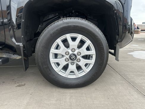 Used 2024 Toyota Tacoma SR w/ SR Upgrade Package RWD image 7