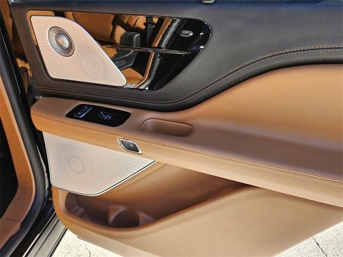 Used 2023 Lincoln Aviator Black Label Grand Touring image 34