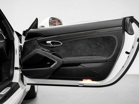 Used 2019 Porsche 911 Targa 4 GTS w/ GTS Interior Package AWD/4WD image 27