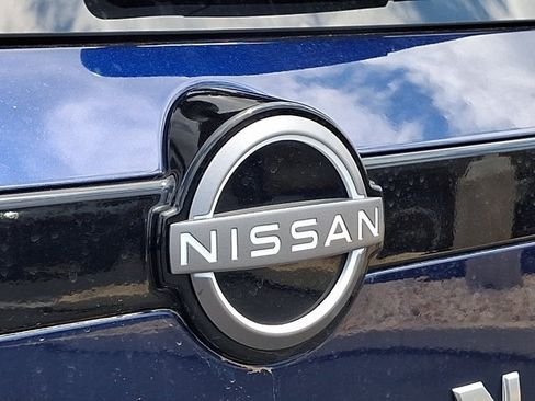 Used 2025 Nissan Pathfinder SV AWD/4WD image 29