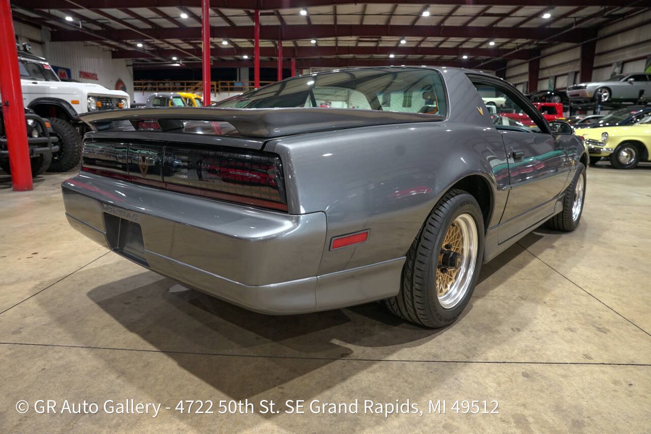 Used 1987 Pontiac Firebird Trans Am RWD image 8