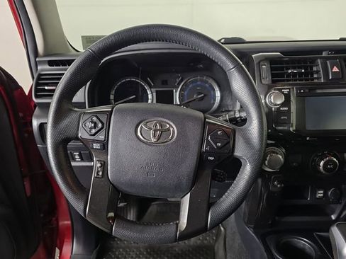 Used 2019 Toyota 4Runner TRD Off-Road AWD/4WD image 11