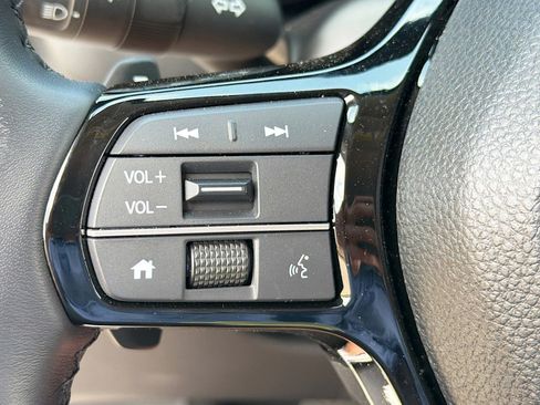 Used 2025 Honda Pilot EX-L image 16