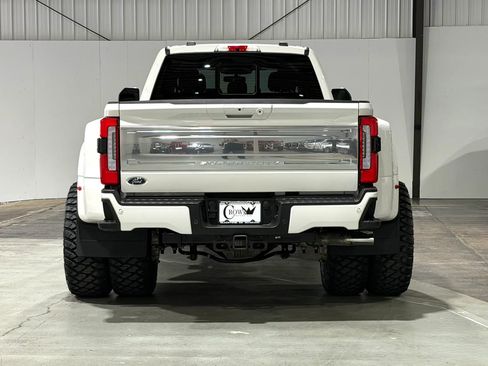 Used 2025 Ford F450 Platinum w/ Platinum Plus Package image 6