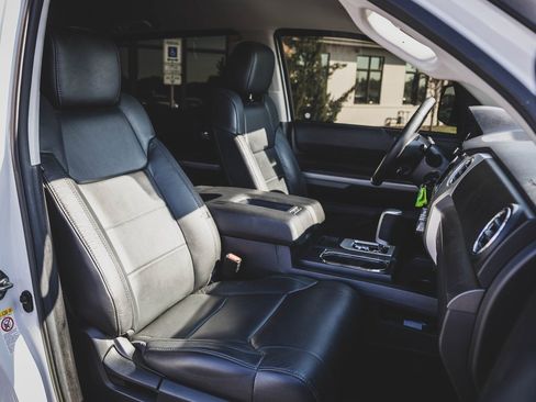 Used 2020 Toyota Tundra SR5 image 28