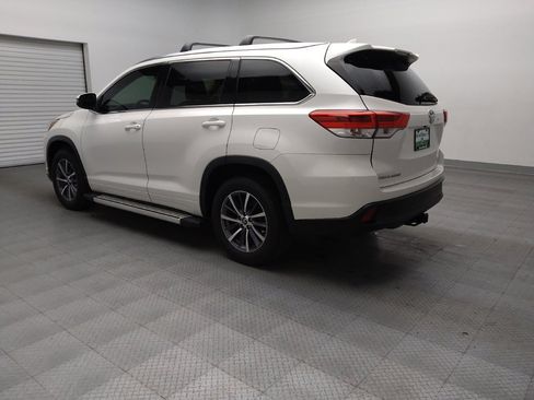 Used 2017 Toyota Highlander XLE image 5