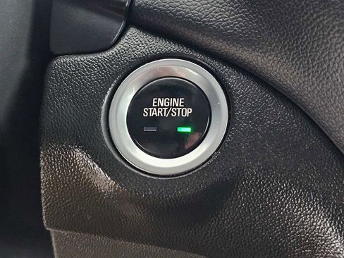 Used 2021 Chevrolet Equinox LT image 29