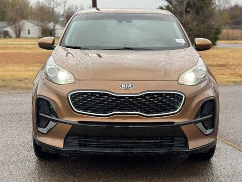 Used 2021 Kia Sportage LX image 2