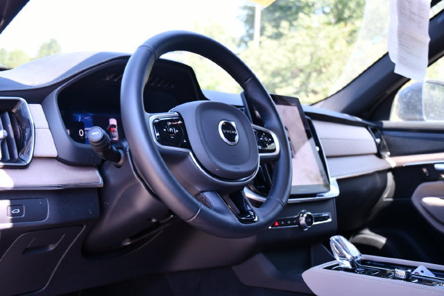 Certified 2026 Volvo XC90 B6 Plus AWD/4WD image 13