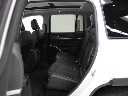 Used 2023 Jeep Grand Cherokee 4WD 4xe image 36