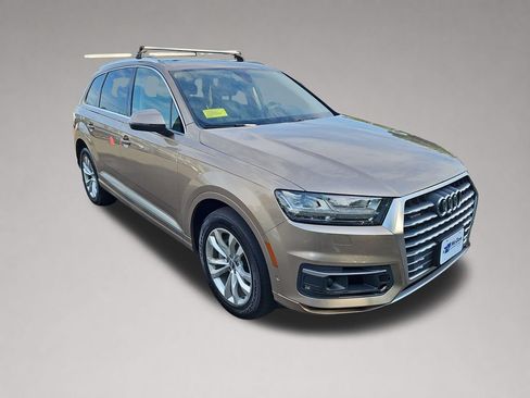 Used 2019 Audi Q7 3.0T Premium Plus w/ Premium Plus Package AWD/4WD image 1