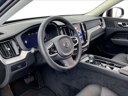 Used 2025 Volvo XC60 B5 Plus w/ Climate Package AWD/4WD image 15
