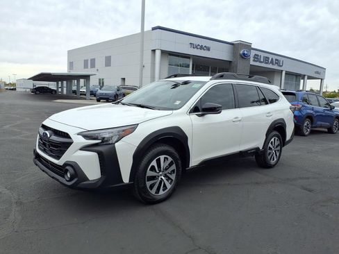 Certified 2025 Subaru Outback Premium w/ Popular Package #1A image 8